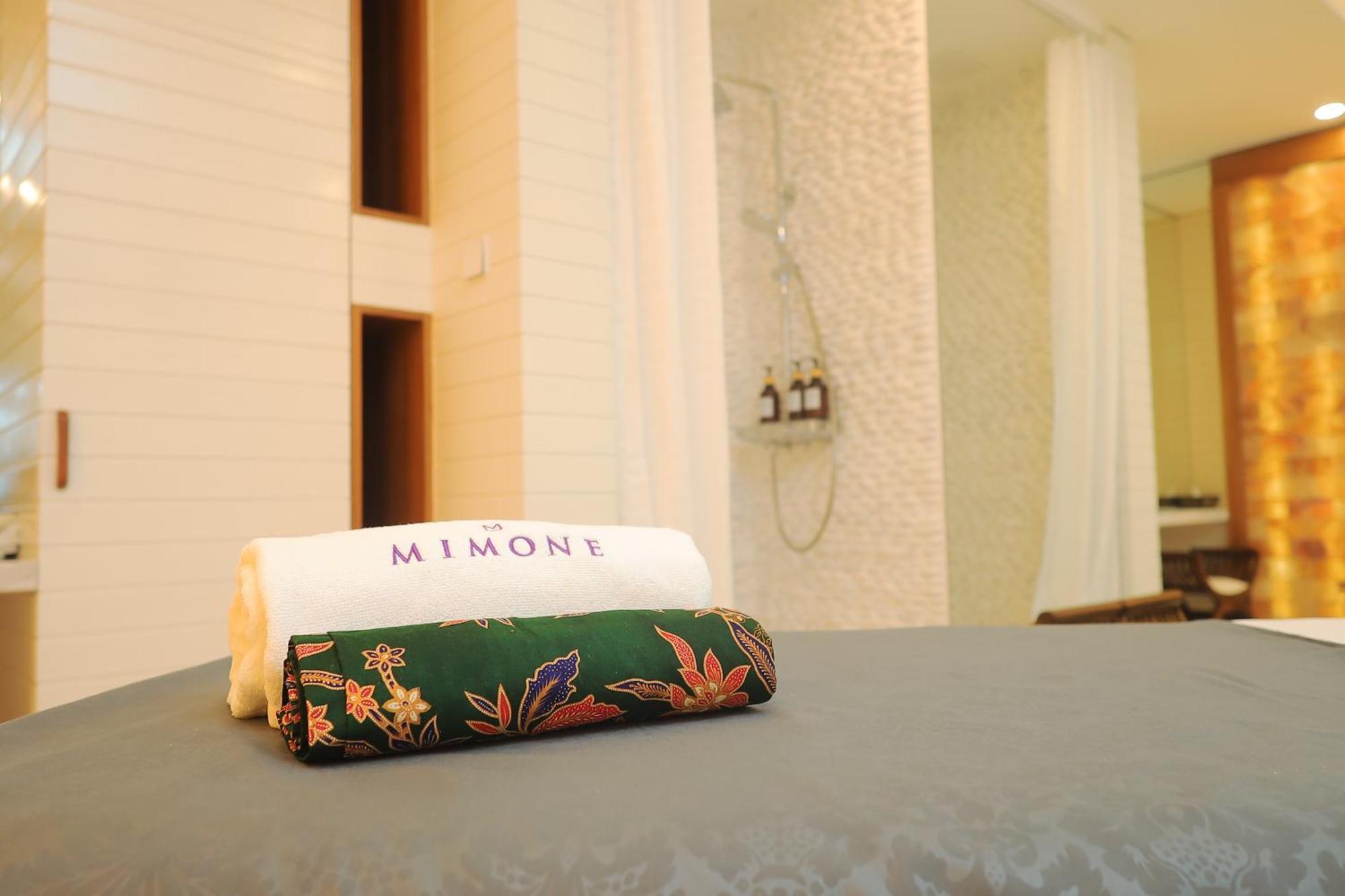 The Riyaz Lavanya Langkawi Pantai Cenang  Eksteriør bilde A folded bath towel