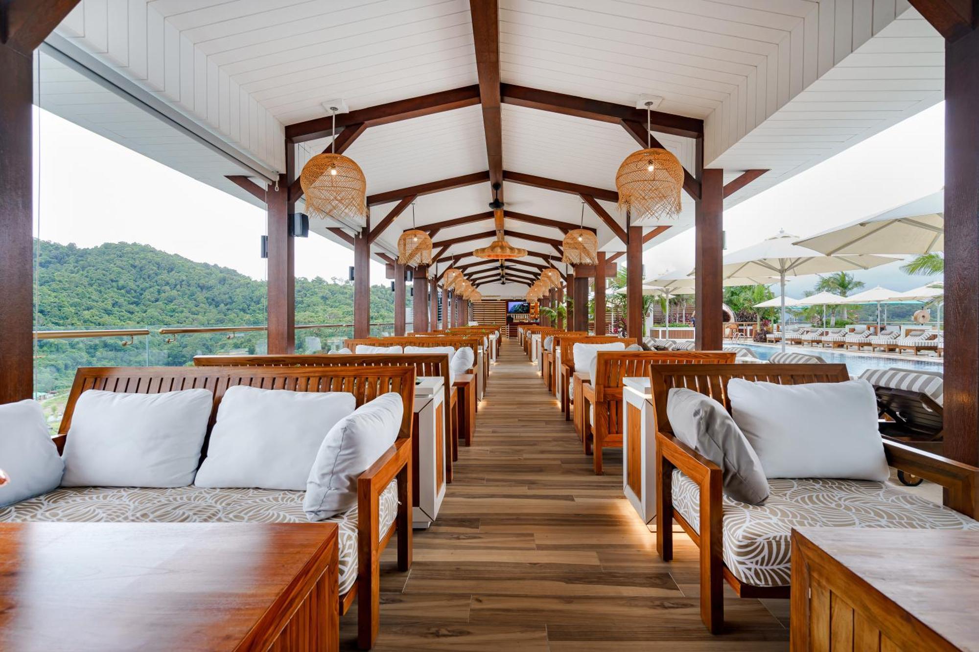 The Riyaz Lavanya Langkawi Pantai Cenang  Eksteriør bilde The interior of the restaurant