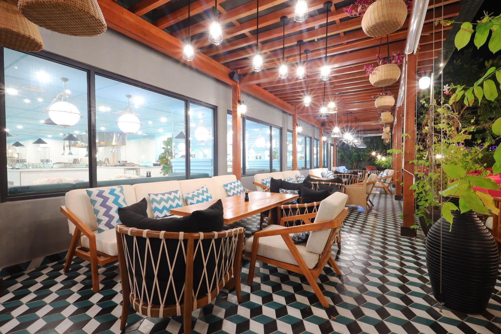 The Riyaz Lavanya Langkawi Pantai Cenang  Eksteriør bilde The interior of the restaurant
