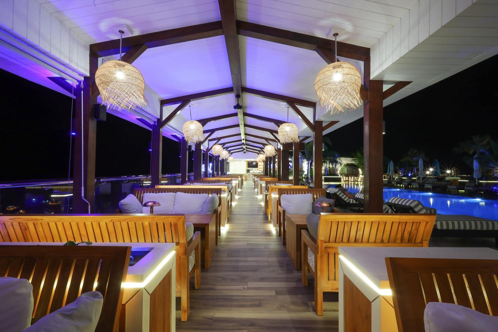 The Riyaz Lavanya Langkawi Pantai Cenang  Eksteriør bilde The restaurant at the hotel