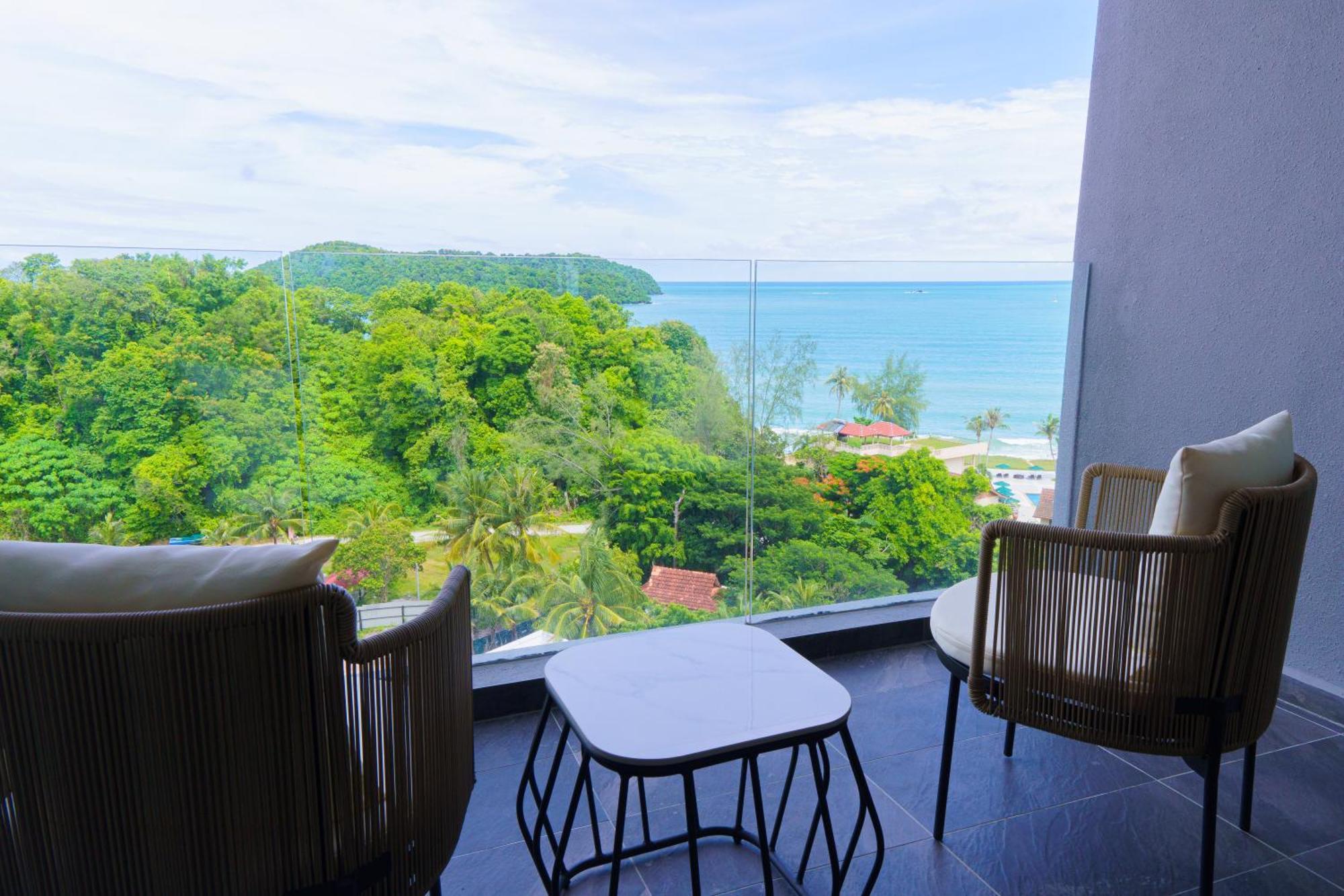 The Riyaz Lavanya Langkawi Pantai Cenang  Eksteriør bilde View from the balcony of a hotel room